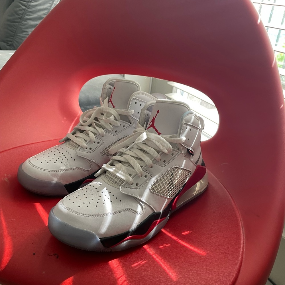 Jordan Mars 270 size 8.5 men’s